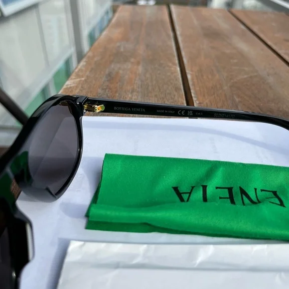 Bottega Veneta BV1292S 001 Sunglasses Unisex - Picture 5 of 7